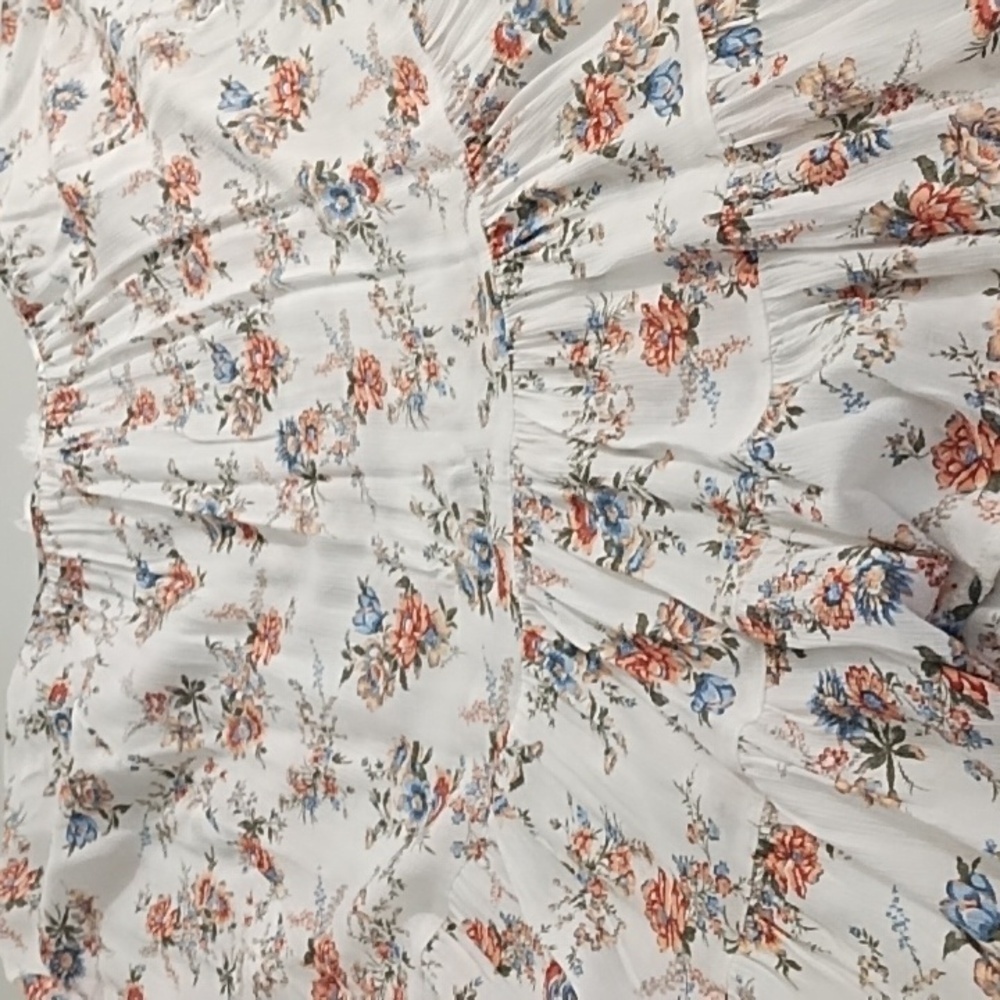 Ruffle Tiered Floral Top - Picture 10 of 14